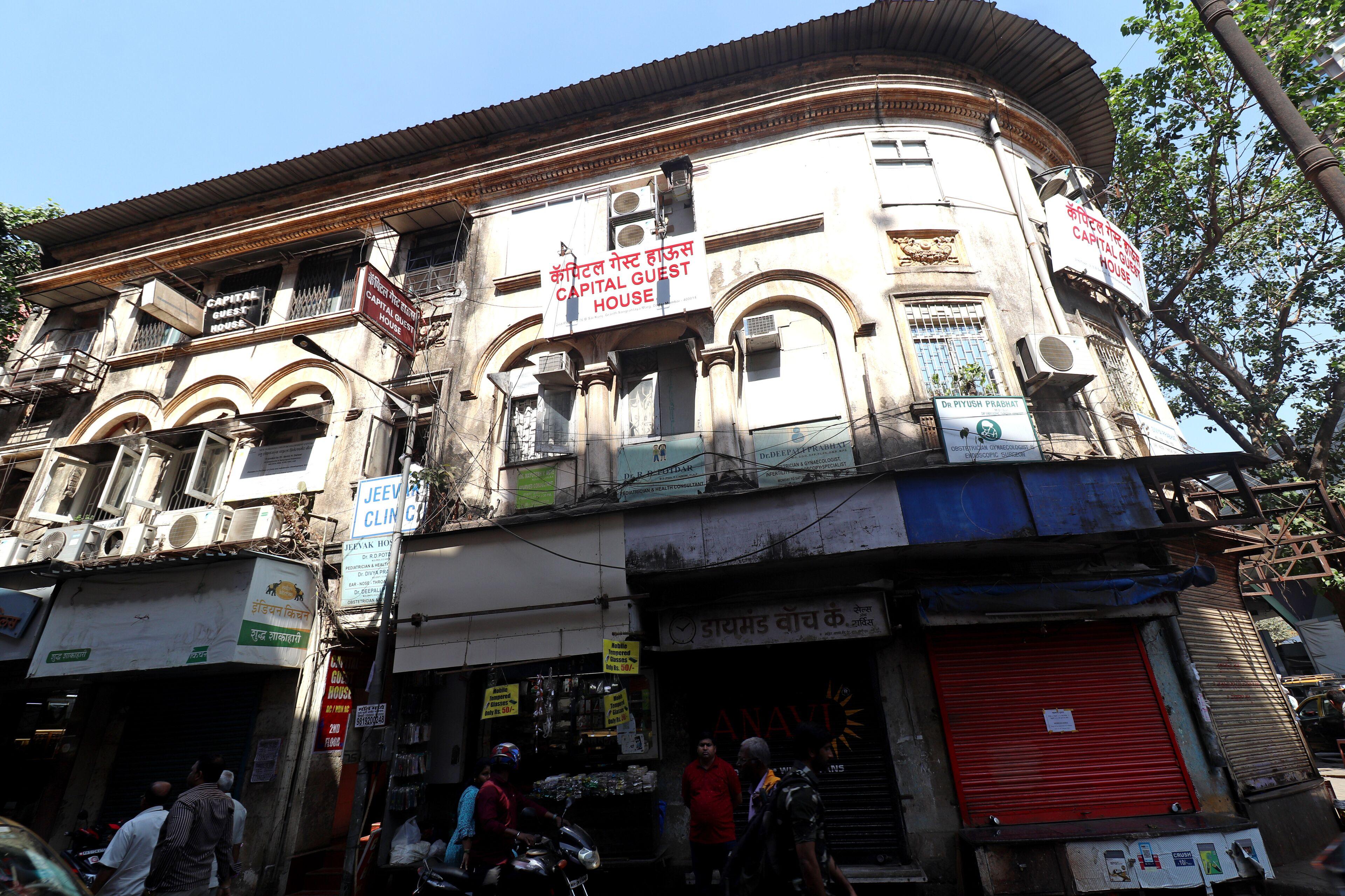 Oyo 72150 Capital Guest House - Mumbai — Photos 1